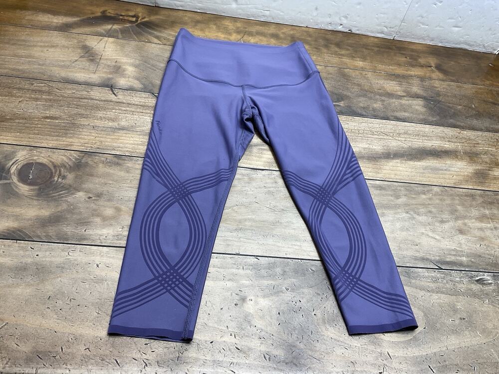 Fanka Body Sculpt Capri Leggings Womens Size XS Compression Purple